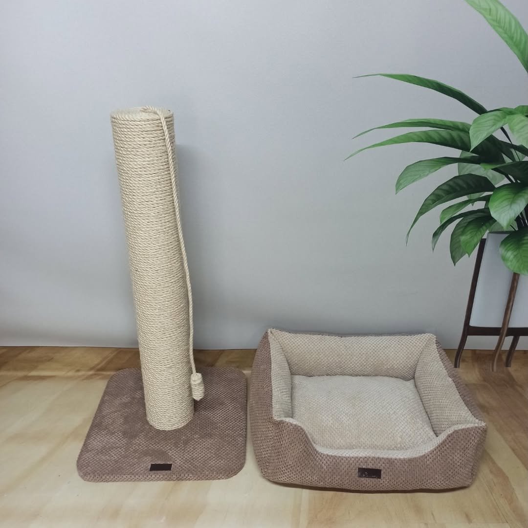 A stylish, durable and incredibly warm sunbed for your tails🐶🐱 Suitable for both cats and dogs and will be a great addition to any interior! The pillow is double-sided and removable – Cat Home